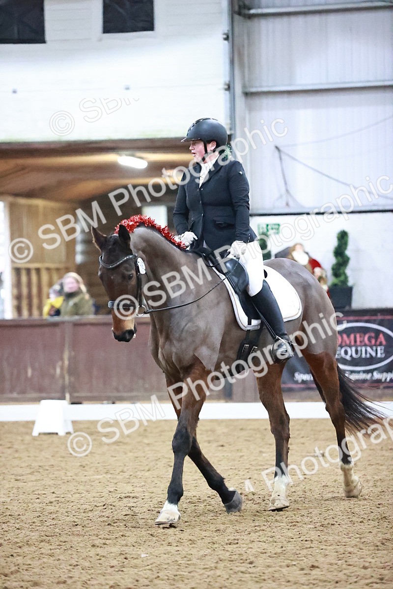 SBM_001715 - Class 9 - Novice 4