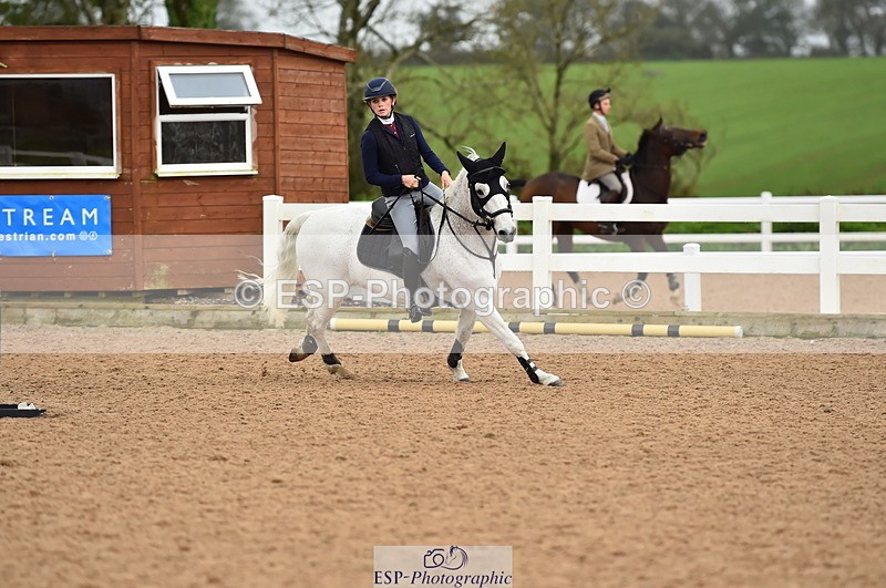 231028A-132822-01704 - Cls 4 Newcomers & 1m Open