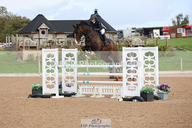 250911-121401-01384 - Cls 3 Snr Foxhunter