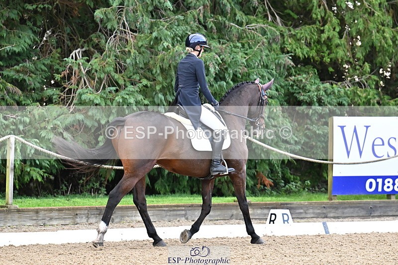 251023A-100643-00958 - A-007-Maja.Hullah