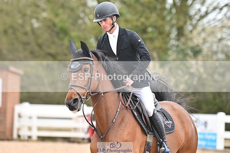 240406A-153500-04161 - Cls 17 National 1.30m Open