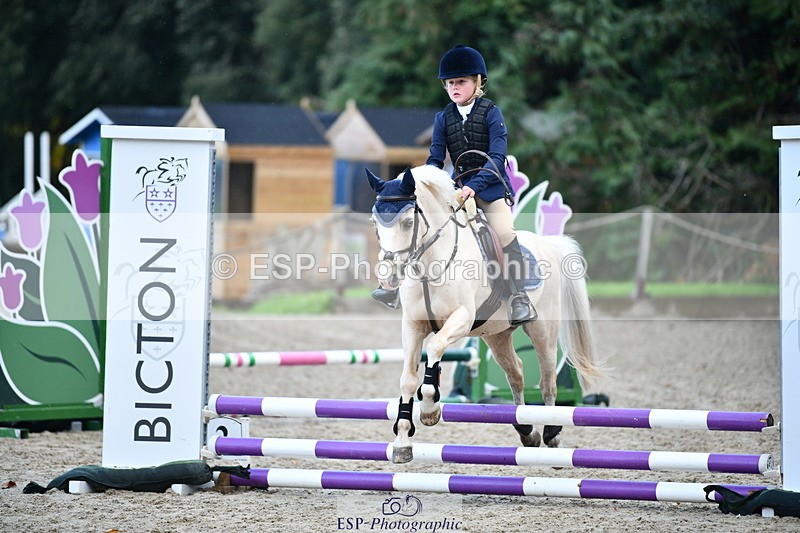 251004A-114536-00736 - Classes 4 & 5 50cm