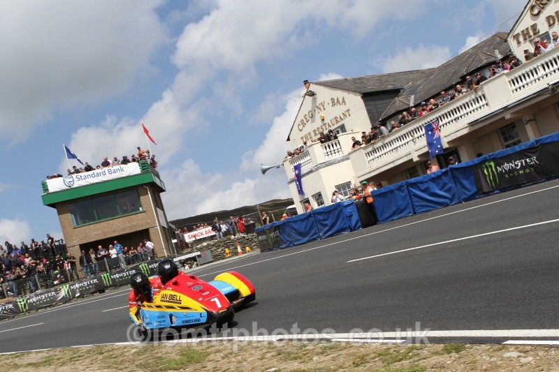 Ian Bell / Carl Bell* Yamaha / Ian Bell Motorcycles - Sure Sidecar Race 1
