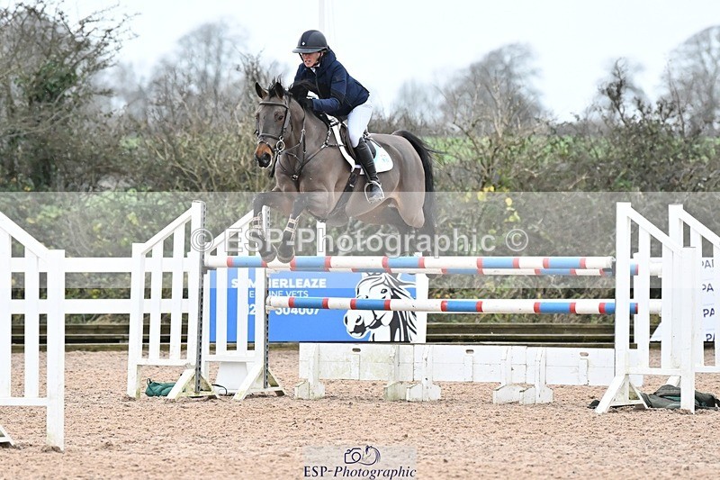 241206-134540-00998 - Cls 6 Foxhunter and 1.20m Open