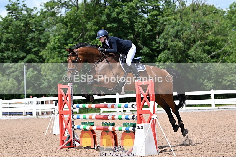 240619A-142301-00566 - Cls 4 Snr Newcomers and 1.10m Open