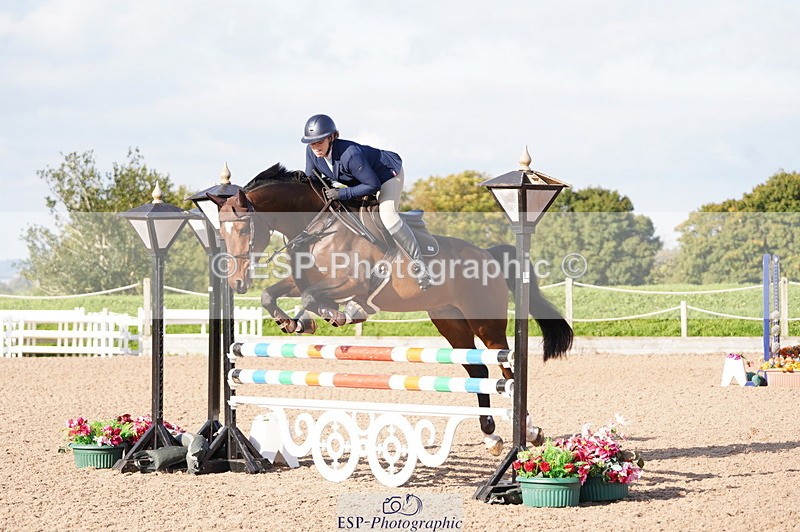 241004A-100738-00022 - Fri 01 Snr Disco & 1.00m Open