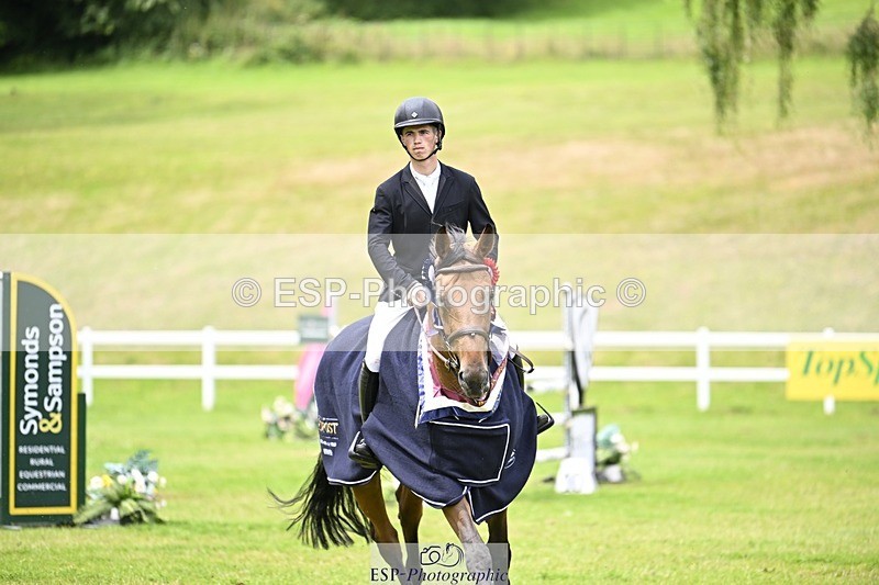 240711-125727-27053 - Cls 117 HOYS Grade C Jump Off and Presentations