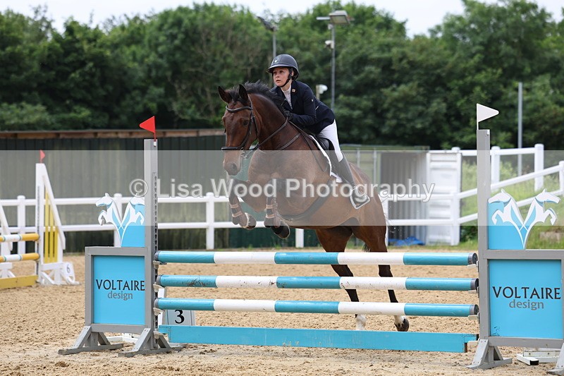 3E7A6471 - Class 4: Senior British Novice/90cm open