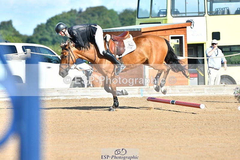 230720A-090210-01546 - Cls 1, 2 Star Small 1.30m