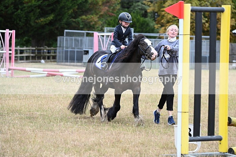 WJ6_9556 - Class 12 Minimus Jumping 45cm