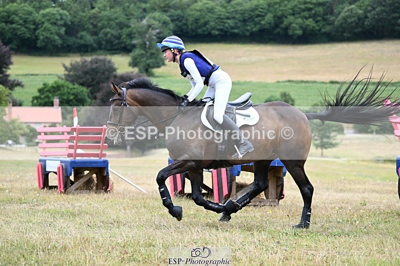 250803A-123607-13245 - M-553-Beatrice.Hayman-Joyce-ICONIC