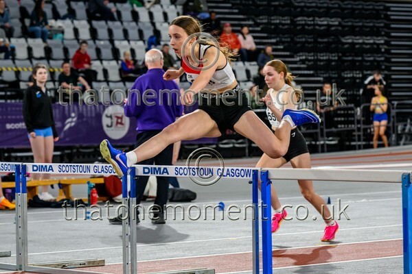 AgeInd25SAT-917402 - Track Female Set One