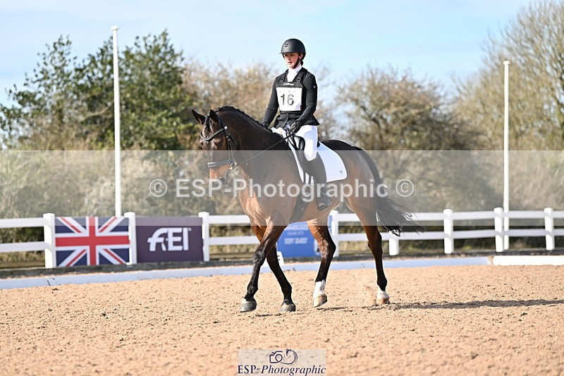 240324A-144401-04079 - Novice 27, 14.30 to 15.25