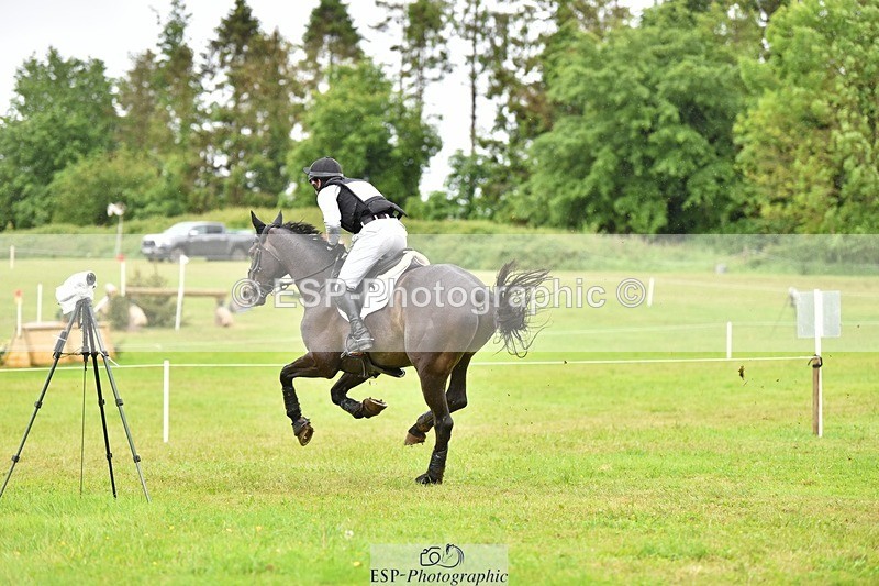 240526-143806-23525 - 507-DASSETT_ROCK_STAR-Tom_D_Crisp