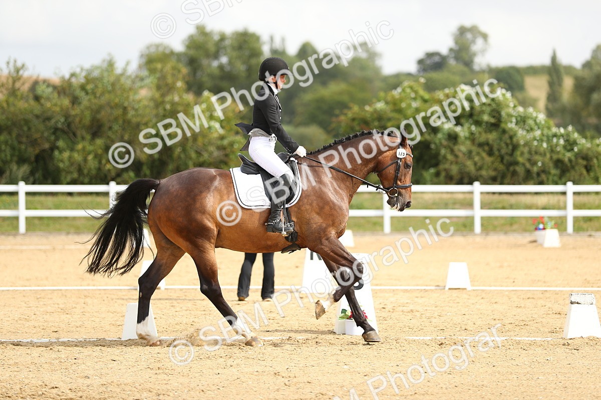 SBM_015672 - Class 13 - Novice 23 - 9.54-11.04