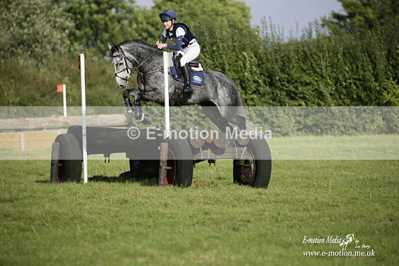  WWHT 171021 3876 - Open (1.00m)  17/10/21