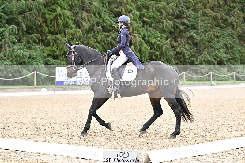 251023A-114911-01785 - C-230-Ciara.O.Connor