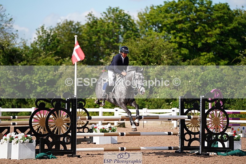 240525A-092206-05079 - Cls 13 Snr 1.05m and 1.10m