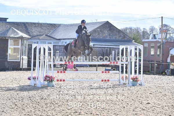 BPP_1693 - CLASS 18 SUN Senior Newcomers/ 1.10m Open