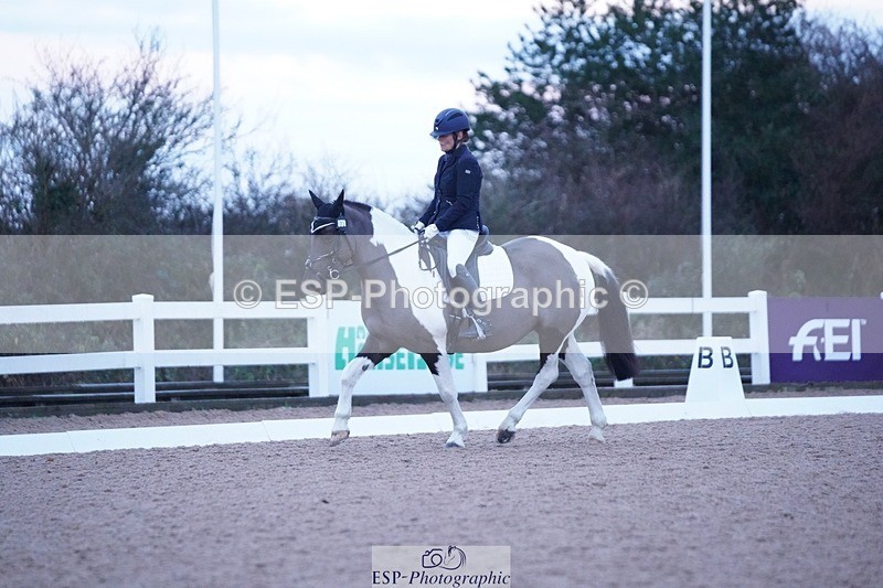 241214-090700-00008 - 122-Lisa.Counsell-Paris.Party.Girl