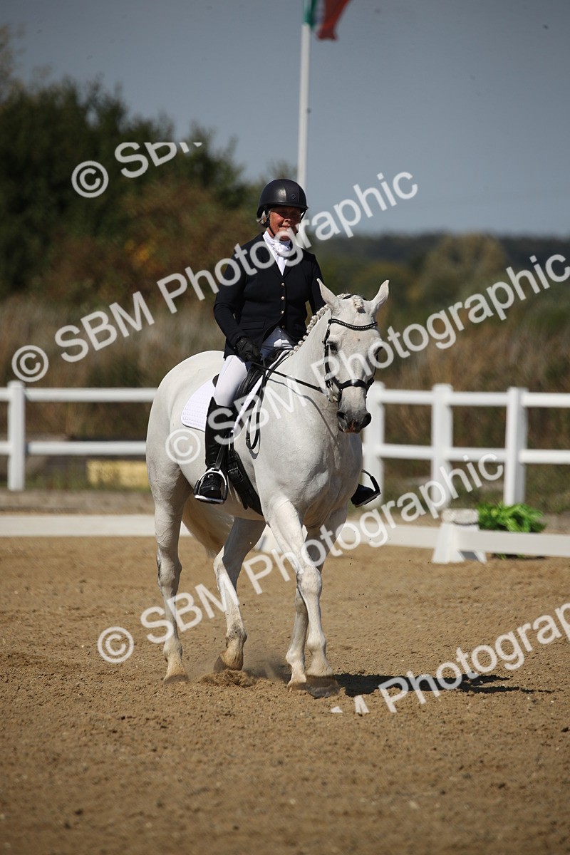 SBM_005045 - Class 11 - Novice 5 - 11.41-12.58