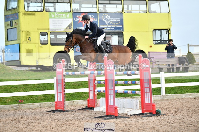 240124A-153314-00964 - Cls 6 National 1.30m & 1.40m