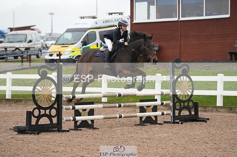 251109-085635-03117 - Cls 15 British Novice and 90cm Open