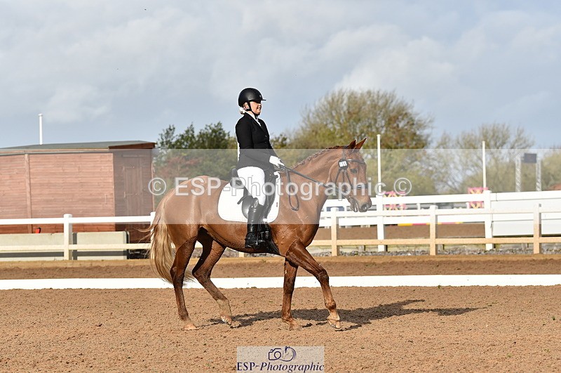 231104A-120152-01652 - Cls 5 Novice 37A