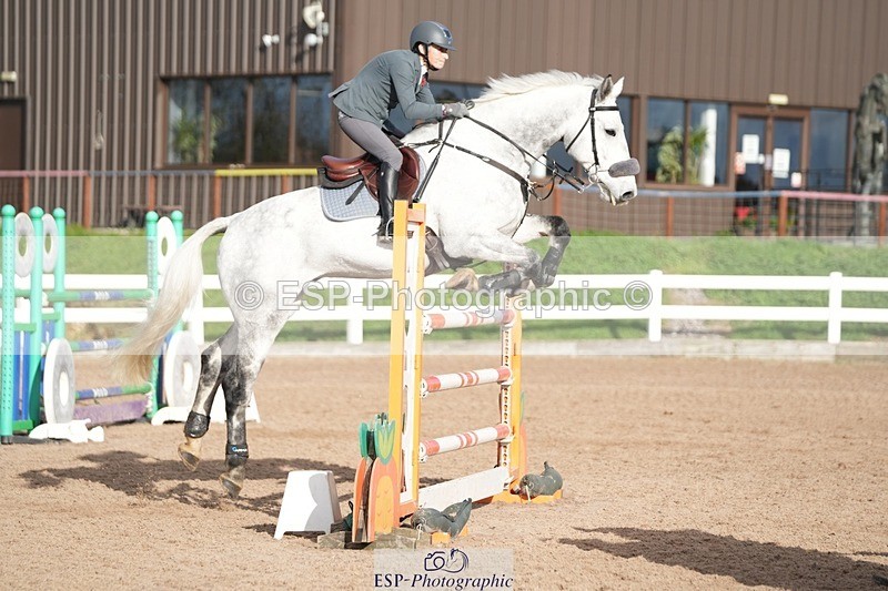 251108-132657-02726 - Cls 13 Foxhunter and 1.20m Open