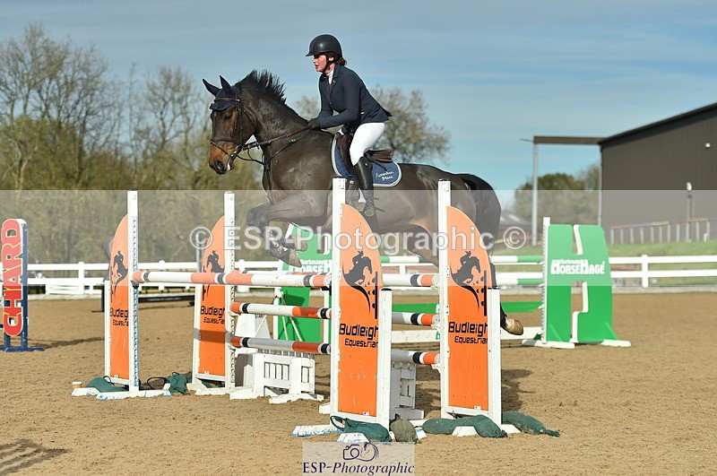 231111A-125616-01994 - Cls 12 Newcomers & 1.10m Open