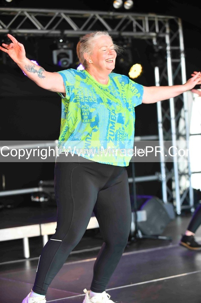 SH4_0423 - Zumba with Sara Ann.