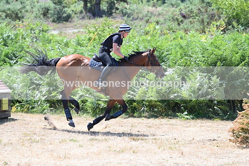 WJ7_5543 - Time 12:37 to 12:38 last rider