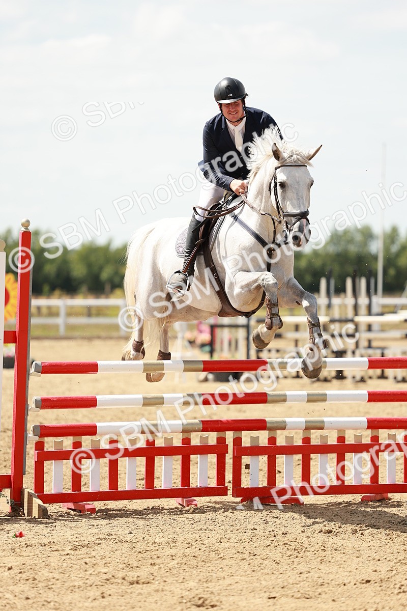 SBM_007727 - Class 3 - Senior Newcomers - 1.10m Open