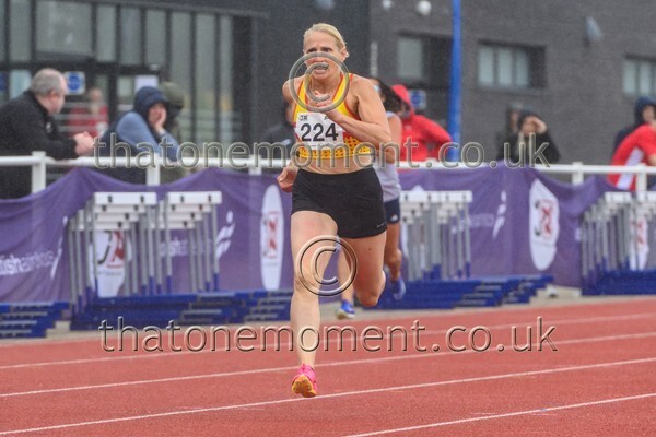 ComMast25-929883 - Track Female Set Two