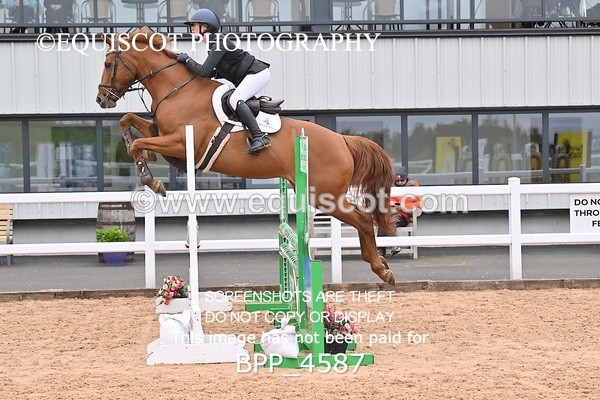 BPP_4587 - CLASS 20 SUN British Novice/90cms Open