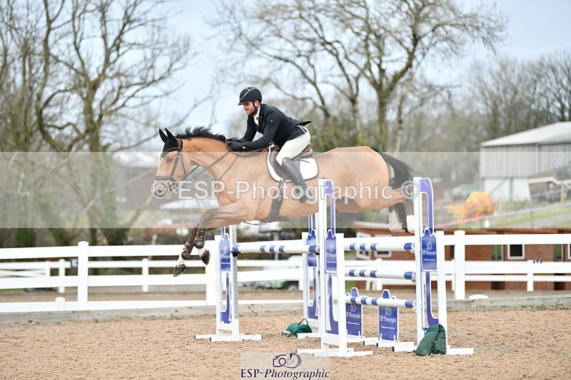 240124A-124610-00535 - Cls 3 Newcomers & 1.10m Open