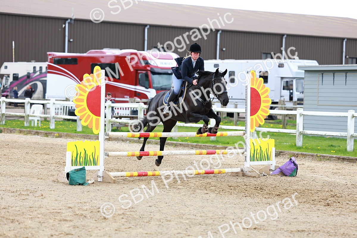SBM_002005 - class 8 - Senior British Novice - 90cm