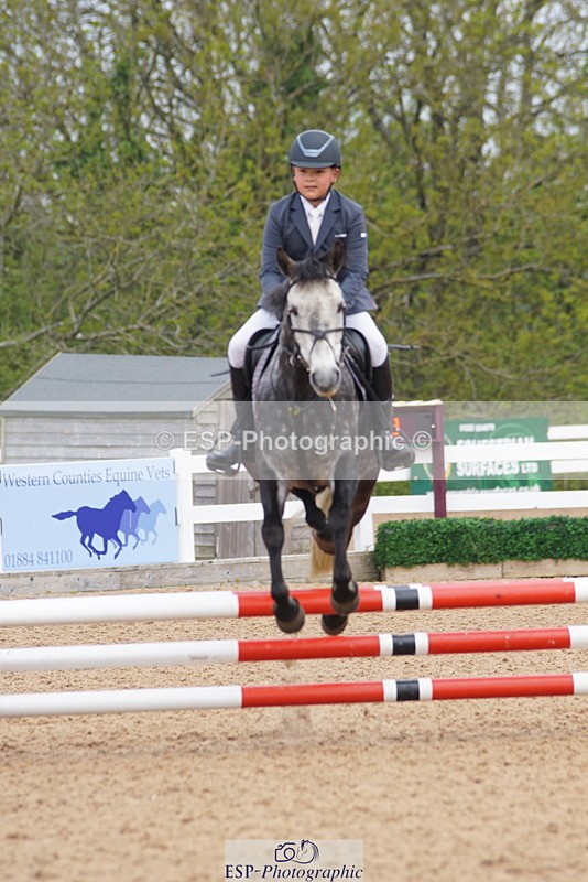 230513A-082816-00126 - Cls 1 Pony Intro 70cm