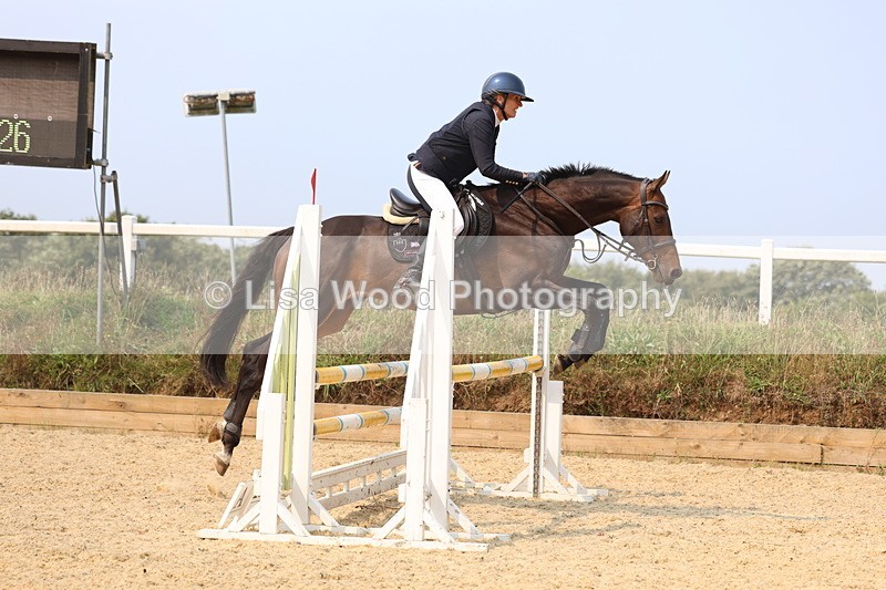 3E7A1624 - Class 4: Senior British Novice/90cm open