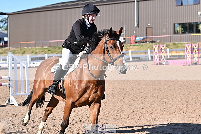 250708A-183849-00614 - 90cm Classes