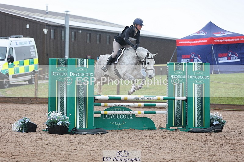 250418-142830-04881 - 170-Emma.Langfjord-Friend-MOUNTROSS.FIONN