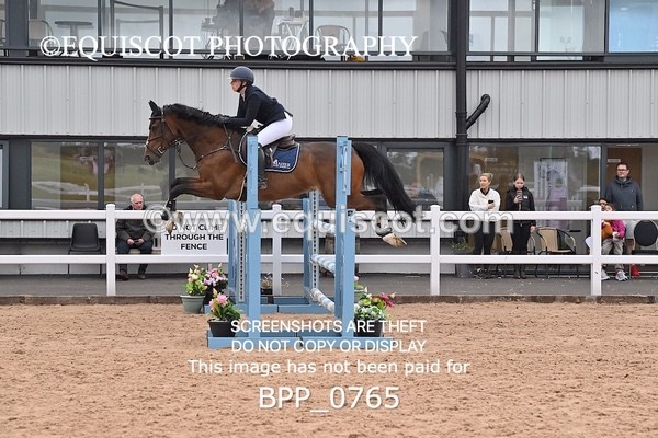 BPP_0765 - CLASS 29 SUN GFS Saddles Senior Newcomers/1.10m Open