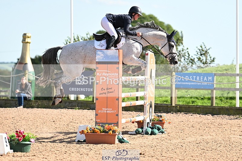 240913A-150018-04975 - Cls 17 National 1.30m Open