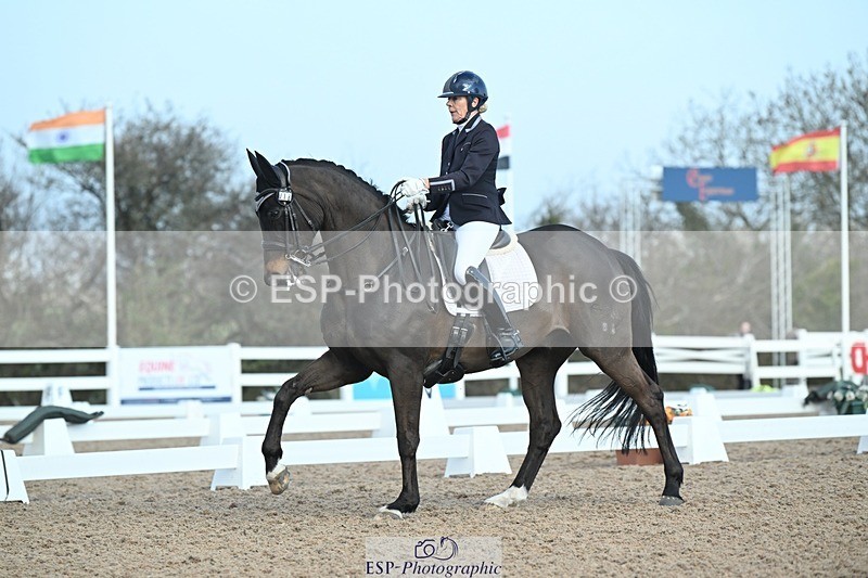 250403-082448-00370 - 018-Louise.Davison-Quamperfect