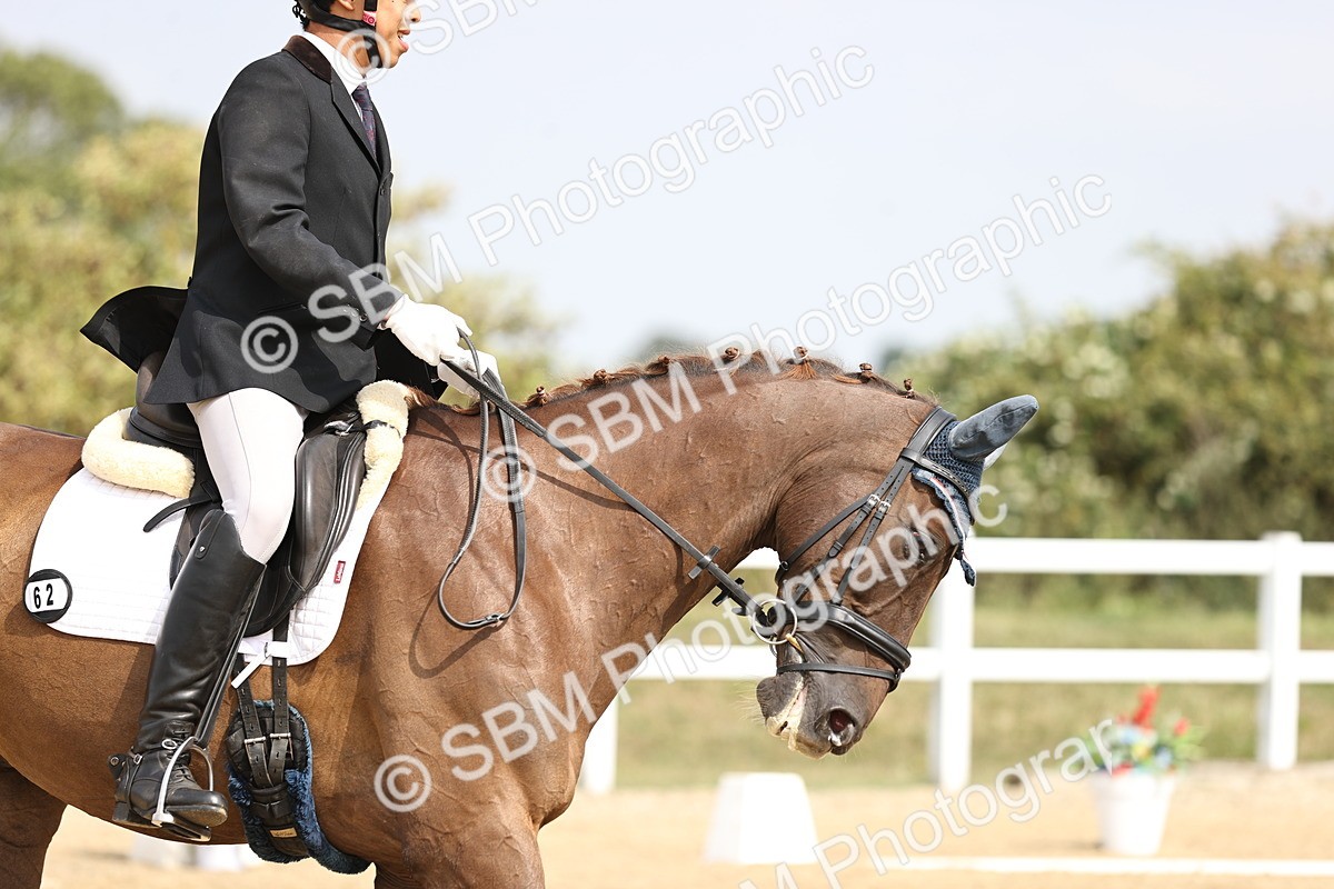 SBM_017375 - Class 14 - Novice 23 - 13.52-14.55