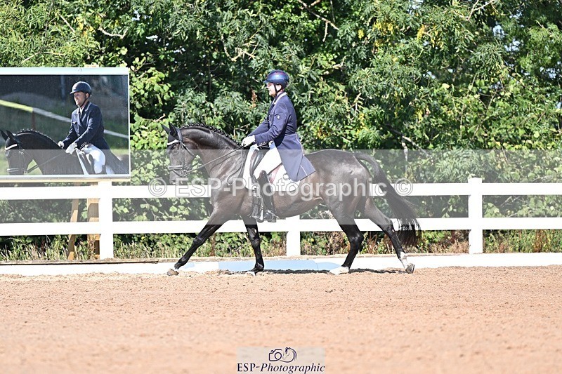 250816-101827-02404 - 046-Martyn.HumphreyIsabeau.May