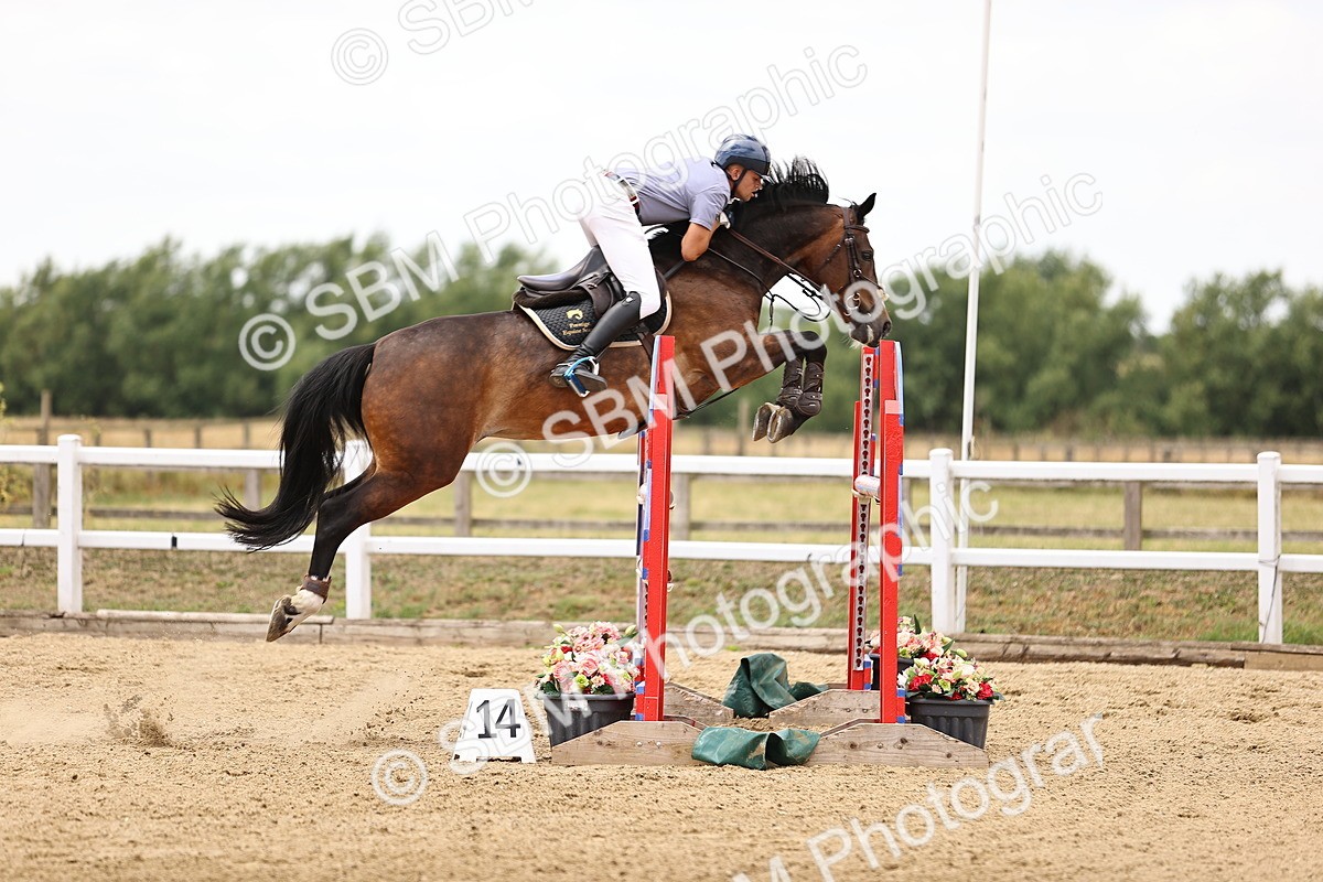 SBM_010694 - Class 9 - Senior Foxhunter - 1.20m Open