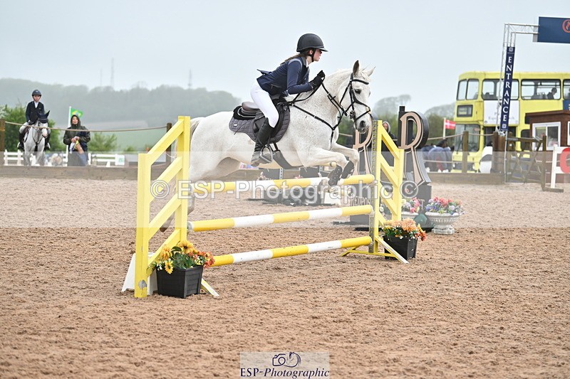 240505A-122140-05037 - Cls 4 Blue Chip Pony Newcomers & 1m Open