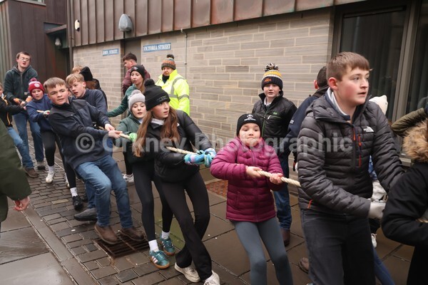 DAD_2003 - Stromness Yule Log Pull