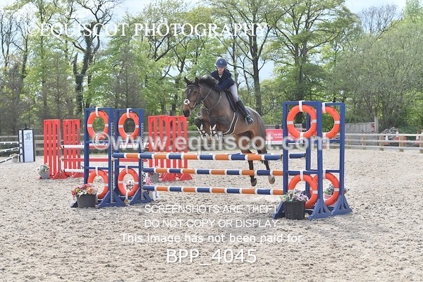 BPP_4045 - CLASS 9 - FRI - Senior Newcomers/ 1.10m Open